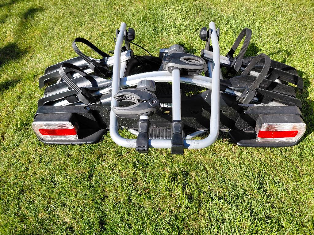 Thule EW G2 Fietsdrager met oprijgoot, Auto diversen, Fietsendragers, Gebruikt, Trekhaakdrager, 2 fietsen, Elektrische fiets, Ophalen