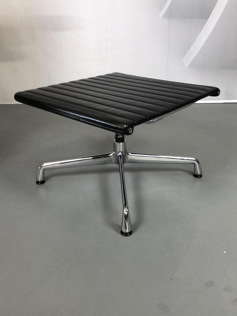 1x Vitra Eames EA 125 Voetenbank Zwart Leer - Chroom, Niet ingevuld, Ophalen of Verzenden, Zo goed als nieuw, Leer