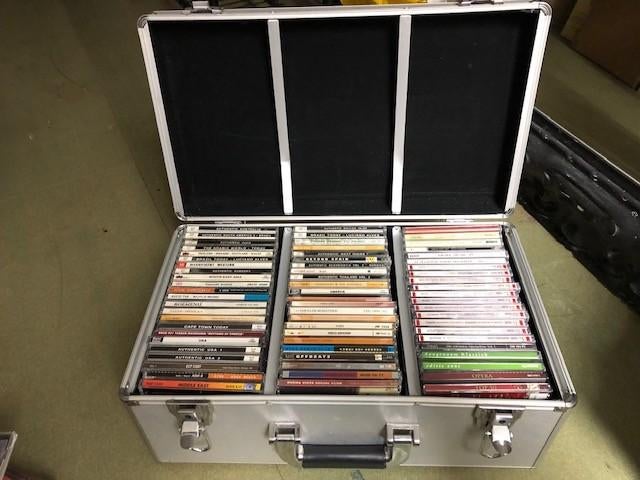 cd wereld muziek , 46 stuks ( bijna ) alle landen en 23 x, Ophalen of Verzenden, Gebruikt, Overige soorten, Boxset
