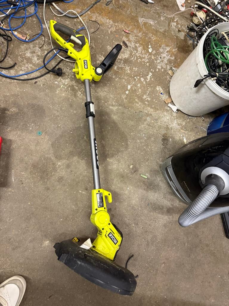Ryobi grastrimmer, Ophalen, Gebruikt, 10 tot 30 cm, Accu