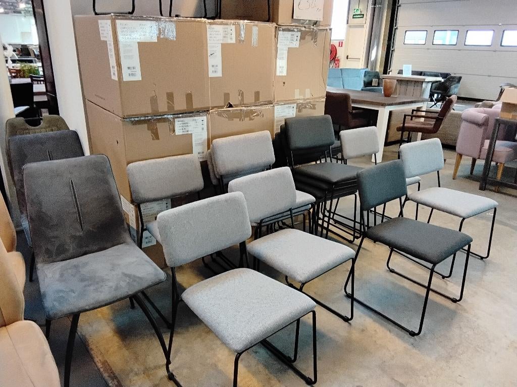 Eetstoelen 50= per stuk ( 4 voor 150=) Twee kleuren leverbr., Ophalen, Nieuw, Vijf, Zes of meer stoelen, Stof