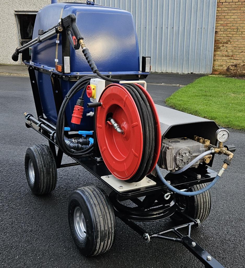 Nieuwe mobiele hogedrukreiniger met buffervat en haspel, Ophalen of Verzenden, Nieuw, Elektrisch, Met regelbare waterdruk