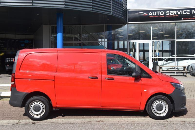Mercedes-Benz Vito 109 CDI Functional Lang Airco Pdc Btw + I, Euro 5, Stof, Gebruikt, Zwart
