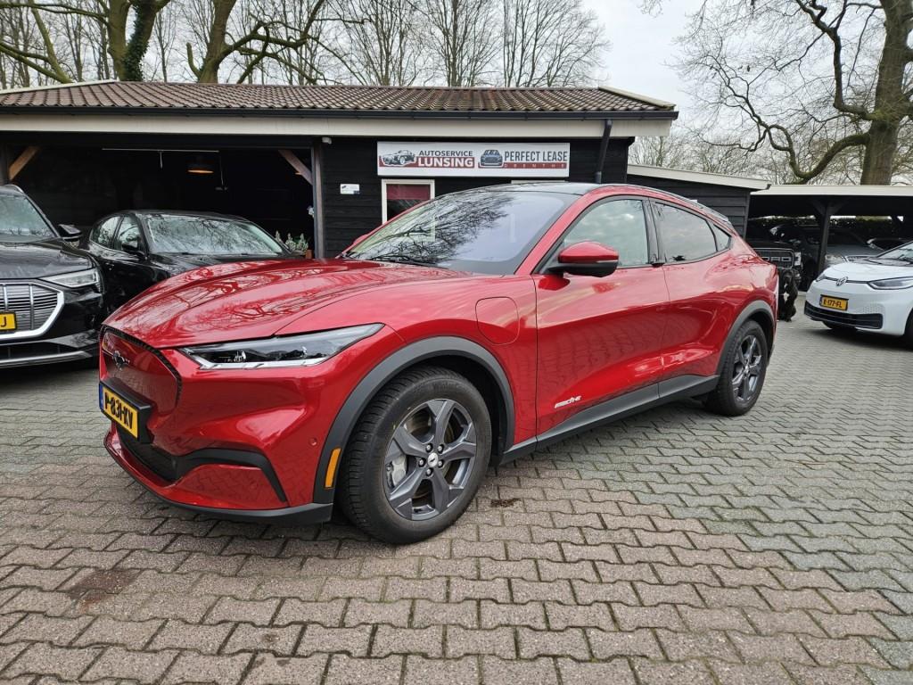 Ford MUSTANG MACH-E  RWD 75 KWH 269PK  Pano - Leer, Automaat, Gebruikt, 750 kg, Leder
