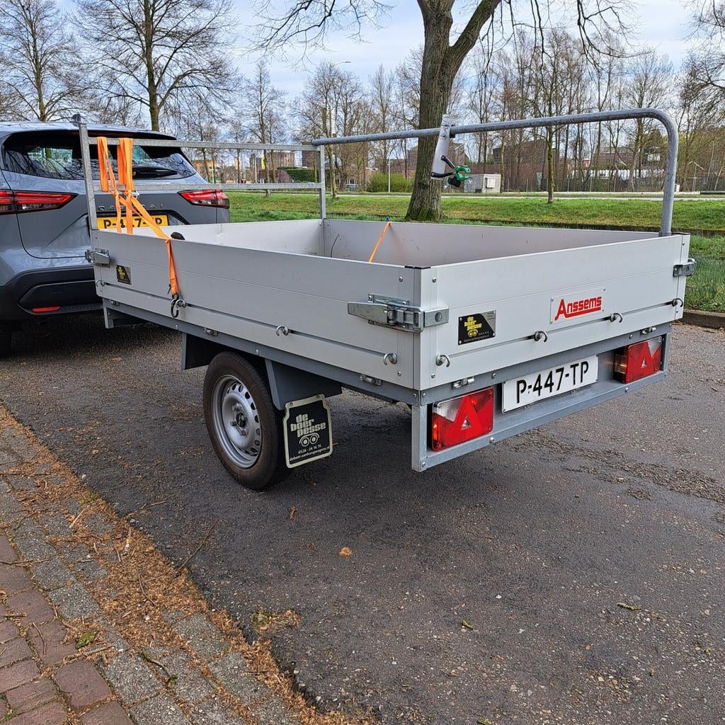 Anssems 750kg plateauwagen
met reservewiel, Auto diversen, Ophalen of Verzenden, Zo goed als nieuw