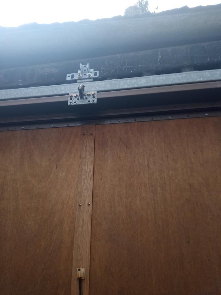 Houten Garagedeur met Rails en Mechanisme, Ophalen, Gebruikt, 120 cm of meer, Garagedeur