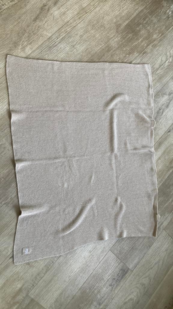 2 jollein gebreide dekens. 1 grijze en 1 lichtere., Ophalen of Verzenden, Gebruikt, 100 cm of meer, Deken