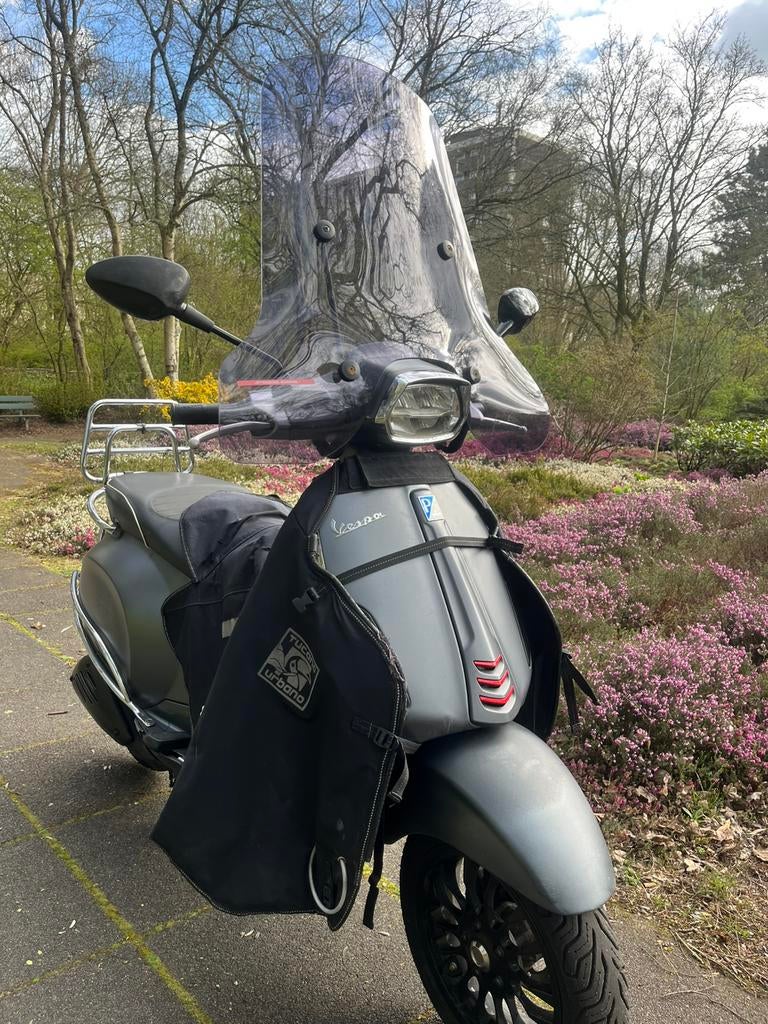 Vespa Sprint 2017 Matgrijs Brom in goede staat, Gebruikt, Overige modellen, Maximaal 45 km/u, Ophalen of Verzenden