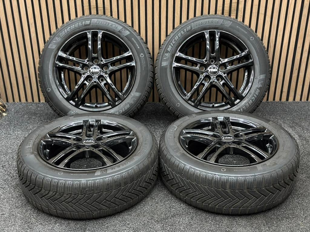 WINTER! 16 inch Rial Bavaro - Golf Leon 5x112 ET50 Michelin, Ophalen, 16 inch, ., Banden en Velgen