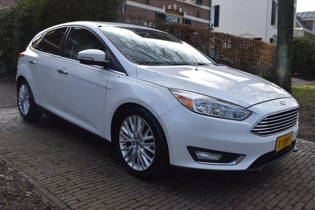 Ford FOCUS 2.0 Automaat Uniek, Euro 6, 4 cilinders, Wit, Leder