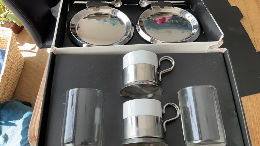 Menu 4kop/schotels vintage,deens design Bent Falk/N.Nicolaou, Huis en Inrichting, Ophalen of Verzenden, Overige stijlen, Kop(pen) en/of Schotel(s)