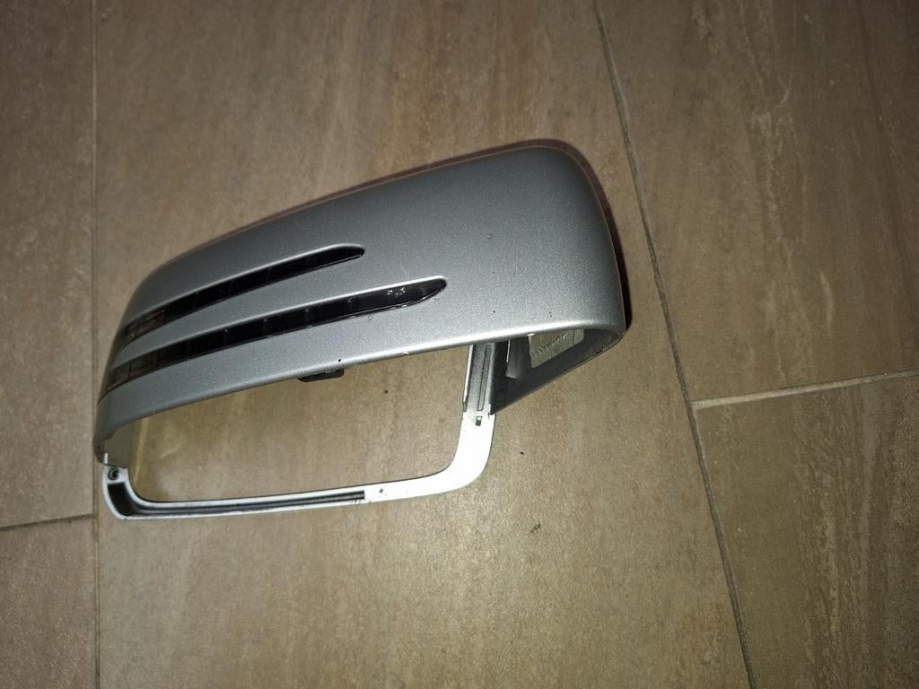 Mercedes w 204 c klasse spiegelkap rechts, Auto-onderdelen, Spiegels, Ophalen of Verzenden, Nieuw