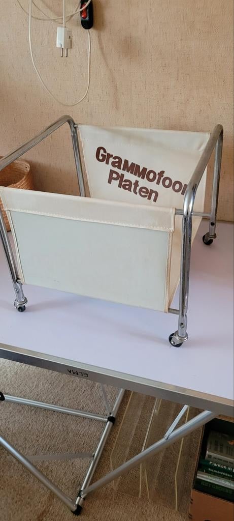 Grammafoon platenrek, Ophalen of Verzenden, Cd's