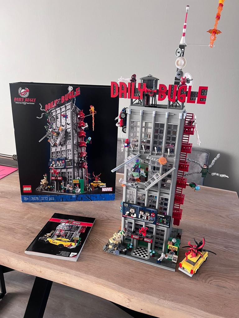 LEGO Marvel Daily Bugle Complete set met doos en boekje, Ophalen, Zo goed als nieuw, Complete set, Lego