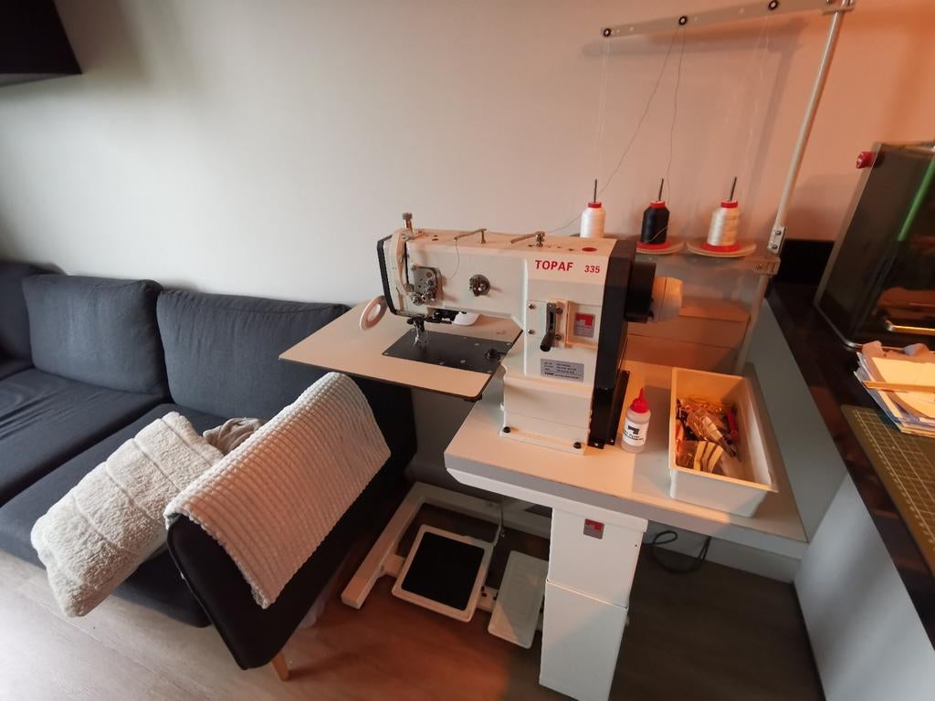 TOPAF 335 Vrije Arm Naaimachine - Industrieel, Hobby en Vrije tijd, Naaimachines en Toebehoren, Gebruikt, Naaimachine, Industrieel