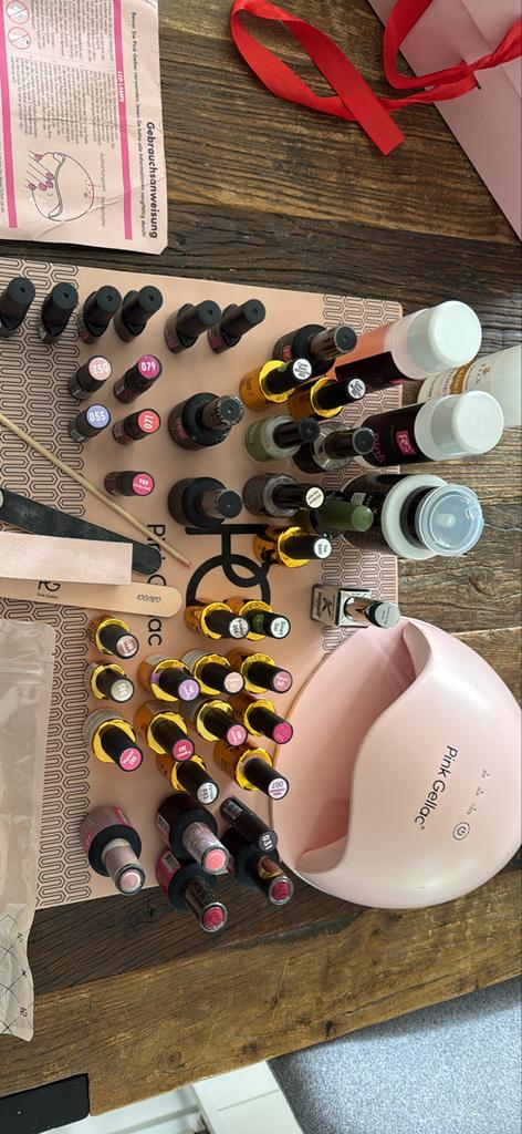 Complete Gellak Set met Lamp en Veel Nieuwe Kleuren, Overige kleuren, Ophalen of Verzenden, Zo goed als nieuw, Handen en Nagels