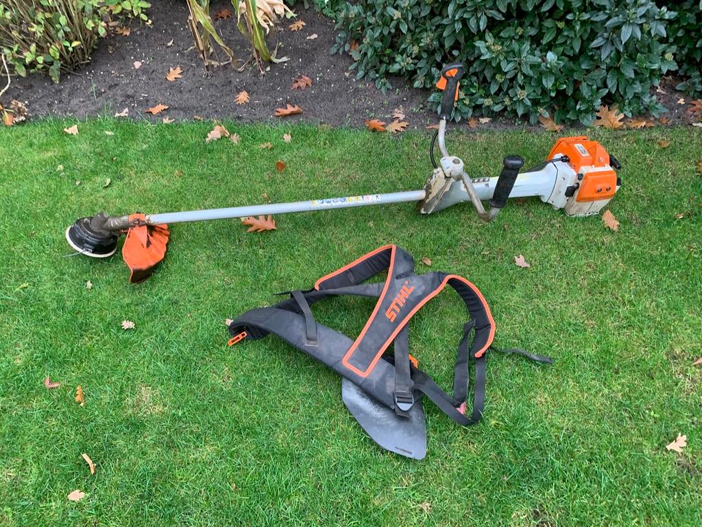 Bosmaaier Stihl FS550 met harnas, Ophalen, Gebruikt, Benzine