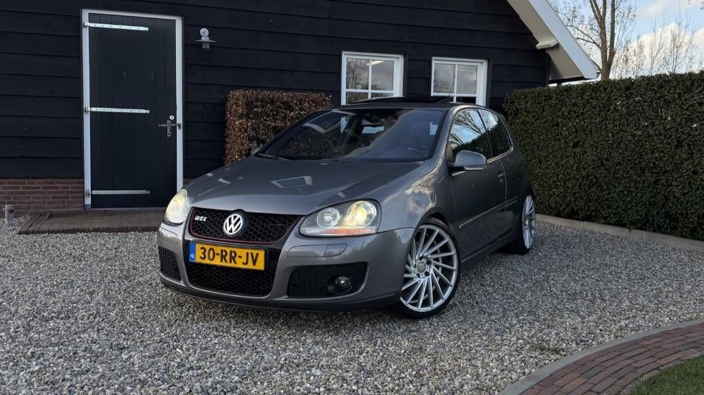 Volkswagen Golf 2.0 GTI DSG AUT 2005 | 294 pk stage 2 | ZGOH, Auto's, Volkswagen, Stof, Zwart, 4 cilinders, 1984 cc