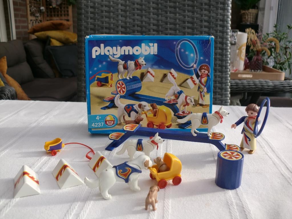 4237 Playmobil Circus Honden act, Ophalen of Verzenden, Zo goed als nieuw, Complete set