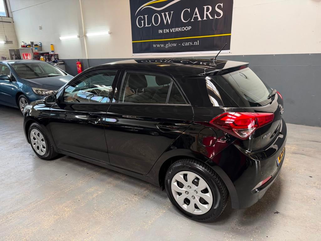 Hyundai I20 1.2 HP i-Motion |AIRCO|EL.RAMEN | CRUISE| PDC| I, 4 cilinders, Zwart, Bedrijf, Handgeschakeld