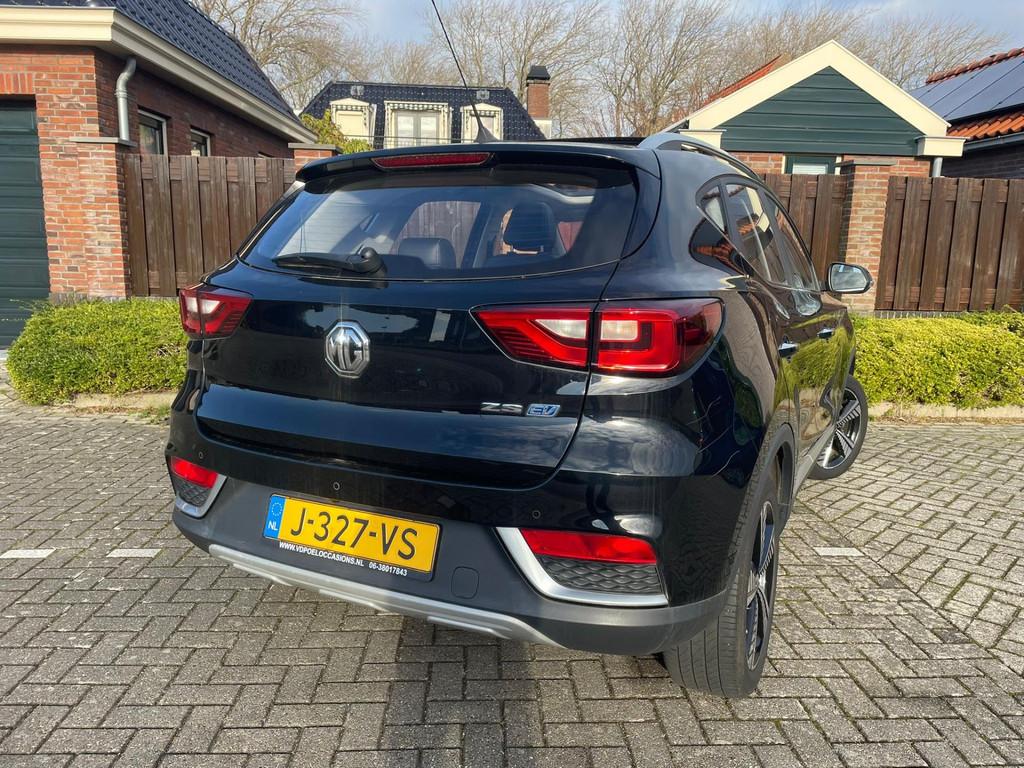 MG MG ZS EV Luxury 45 kWh NAVI PANORAMADAK GOED LEZEN SOH 88, Gebruikt, Zwart, ZS, 1507 kg