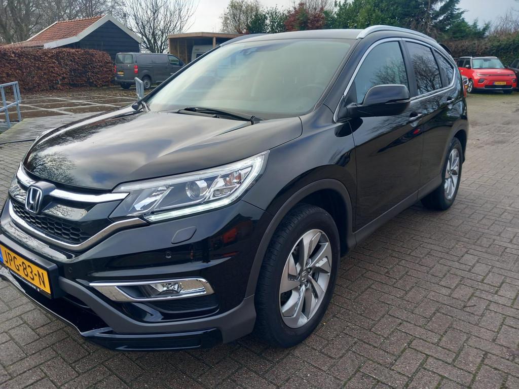 Honda CR-V 2.0 4WD Executive automaat trekhaak winterbanden, 12 maanden, Gebruikt, Euro 6, Zwart