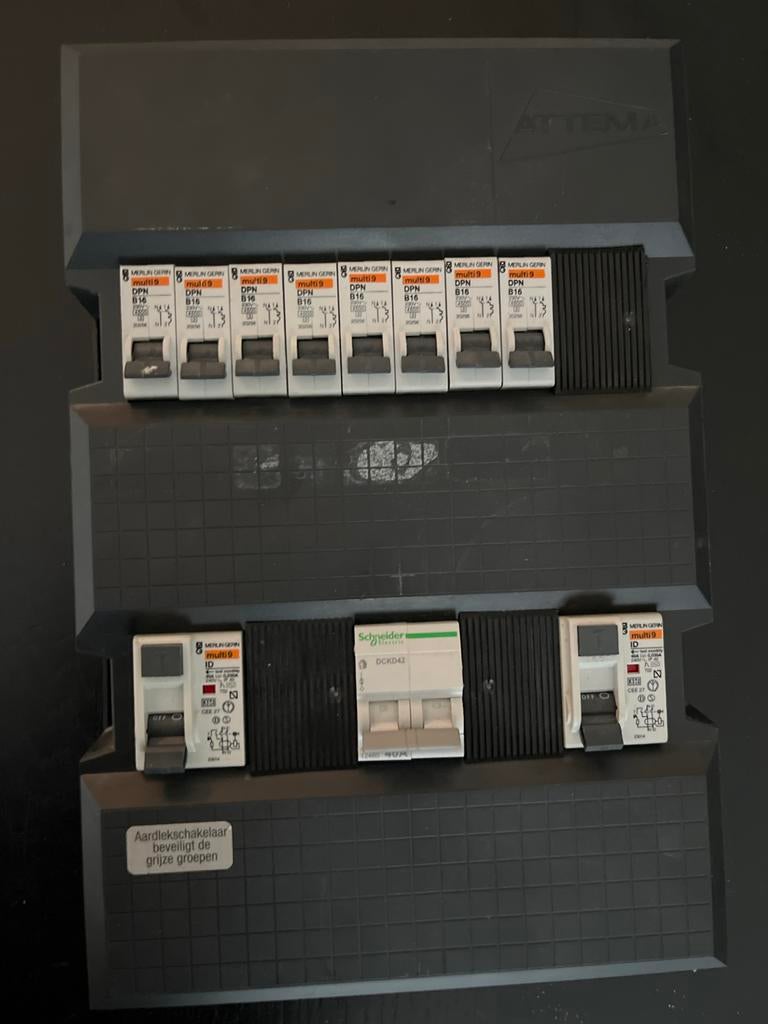 Groepenkast Attema met Merlin Gerin en Schneider componenten, Ophalen of Verzenden, Gebruikt, Overige typen