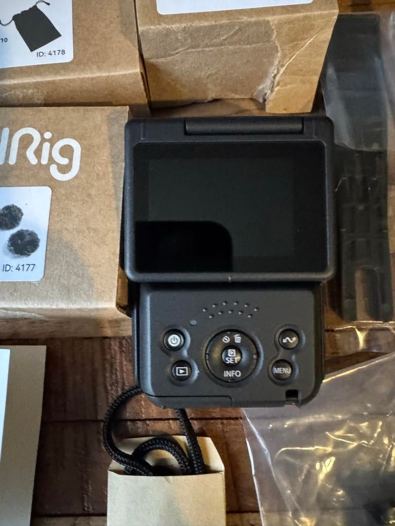 Canon PowerShot V10 Vlog Camera - Compact en compleet, Canon, Compact, Ophalen of Verzenden, Zo goed als nieuw