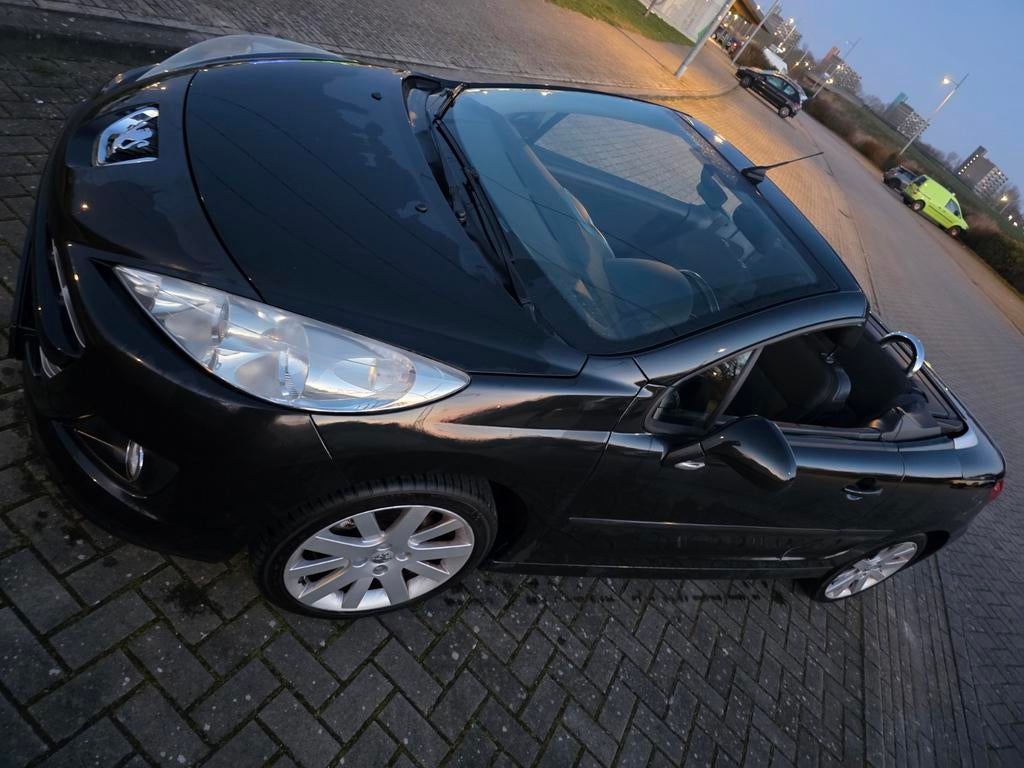 Peugeot 207 1.6 VTI CC 88KW 2011 Zwart, Voorwielaandrijving, Stof, Zwart, 4 cilinders