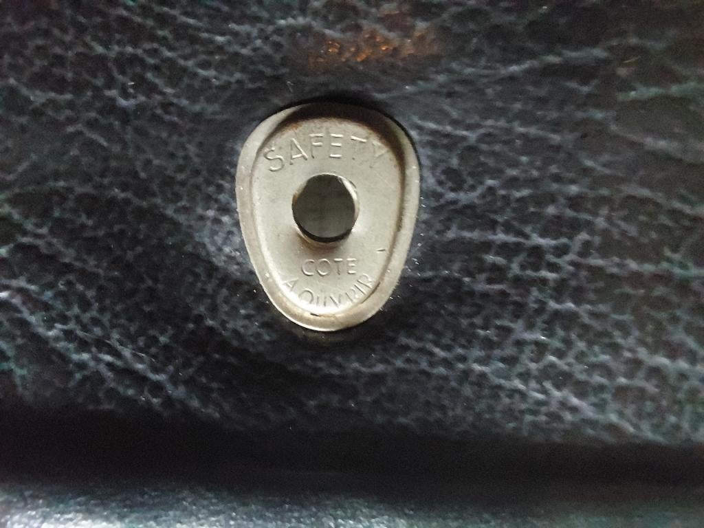 GEZOCHT voor Peugeot 304 cabrio Sluitdrukkers kap afdekhoes, Auto-onderdelen, Interieur en Bekleding, Ophalen of Verzenden, Gebruikt