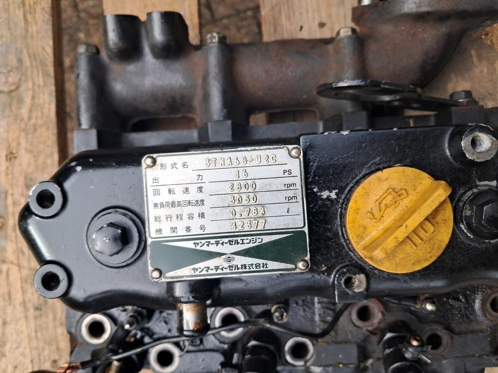 Yanmar cilinderkop 3tna68 en inspuitpomp, Ophalen, Zo goed als nieuw, Elektromotor