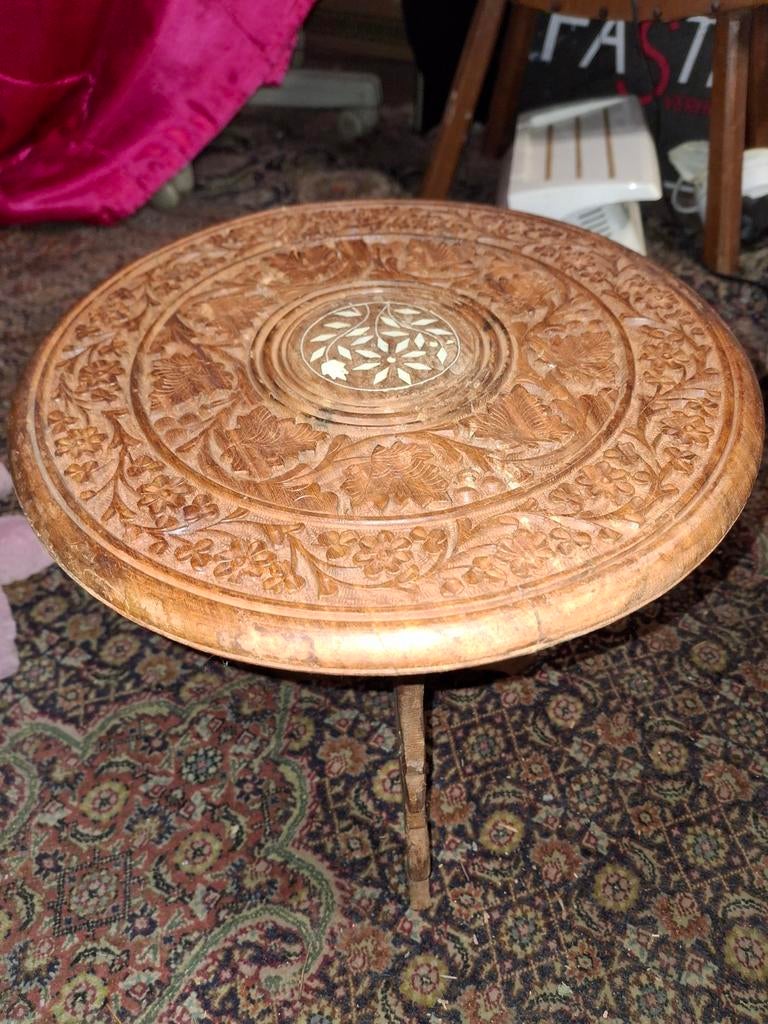Oosters tafeltje met houtsnijwerk, Antiek en Kunst, Ophalen of Verzenden