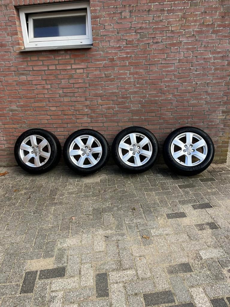 Audi winterset Michelin! z.g.a.n. 225/ 50 R17, Auto-onderdelen, Banden en Velgen, Ophalen, Banden en Velgen, 17 inch, Winterbanden