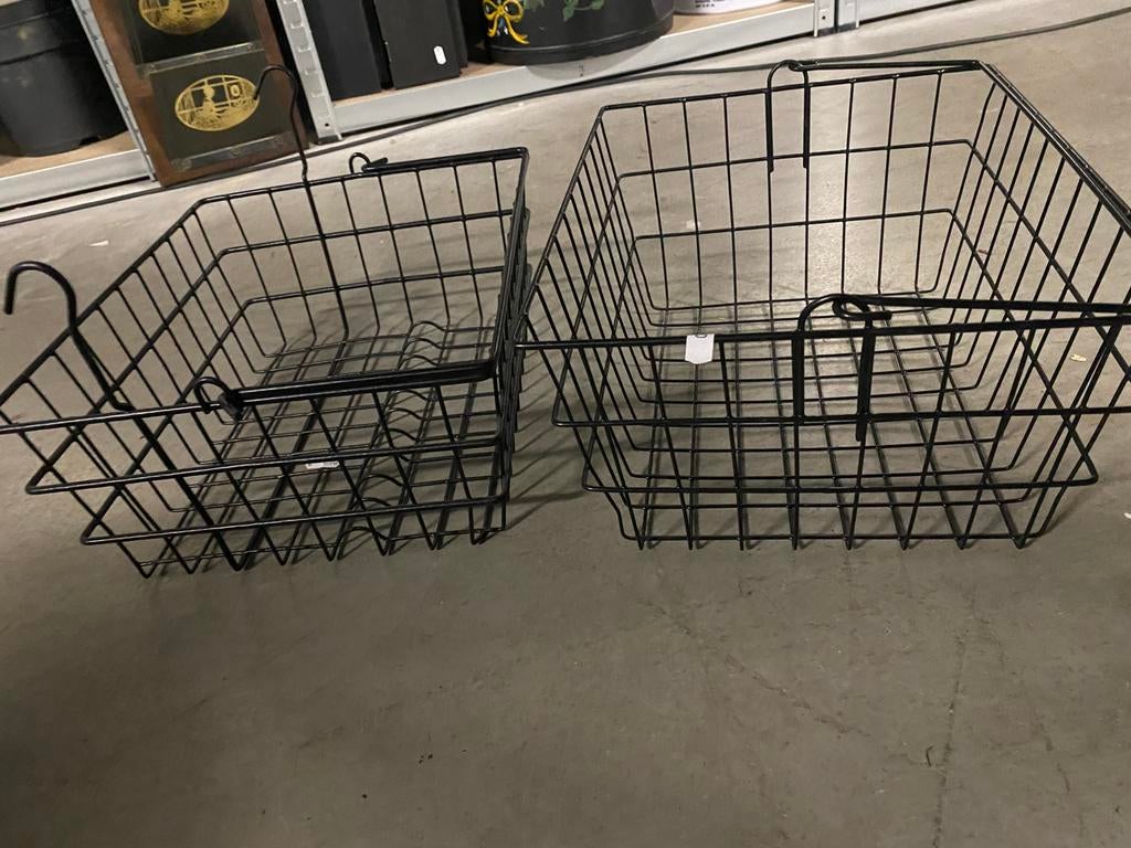 2 leuke zwarte mandjes met hengsel, Ophalen, Zo goed als nieuw