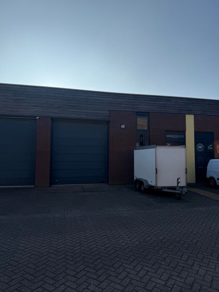 TE HUUR bedrijfsruimte Zwolle 150m2, Zakelijke goederen, Bedrijfs Onroerend goed, Bedrijfsruimte