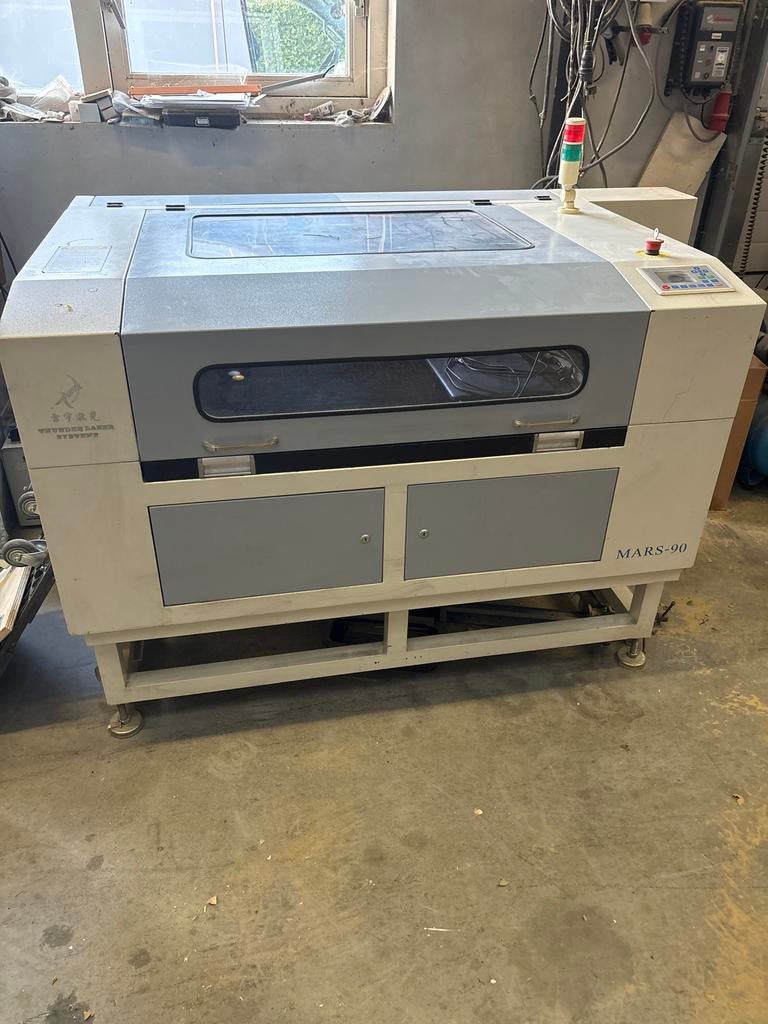 Laser snijder/graveer, Zakelijke goederen, Machines en Bouw | Industrie en Techniek, Ophalen