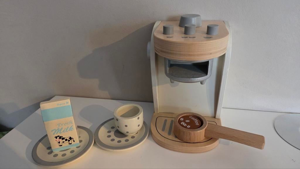 Houten Speelgoed Koffiezetapparaat met Accessoires, Kinderen en Baby's, Speelgoed | Speelkeukens, Ophalen of Verzenden, Zo goed als nieuw