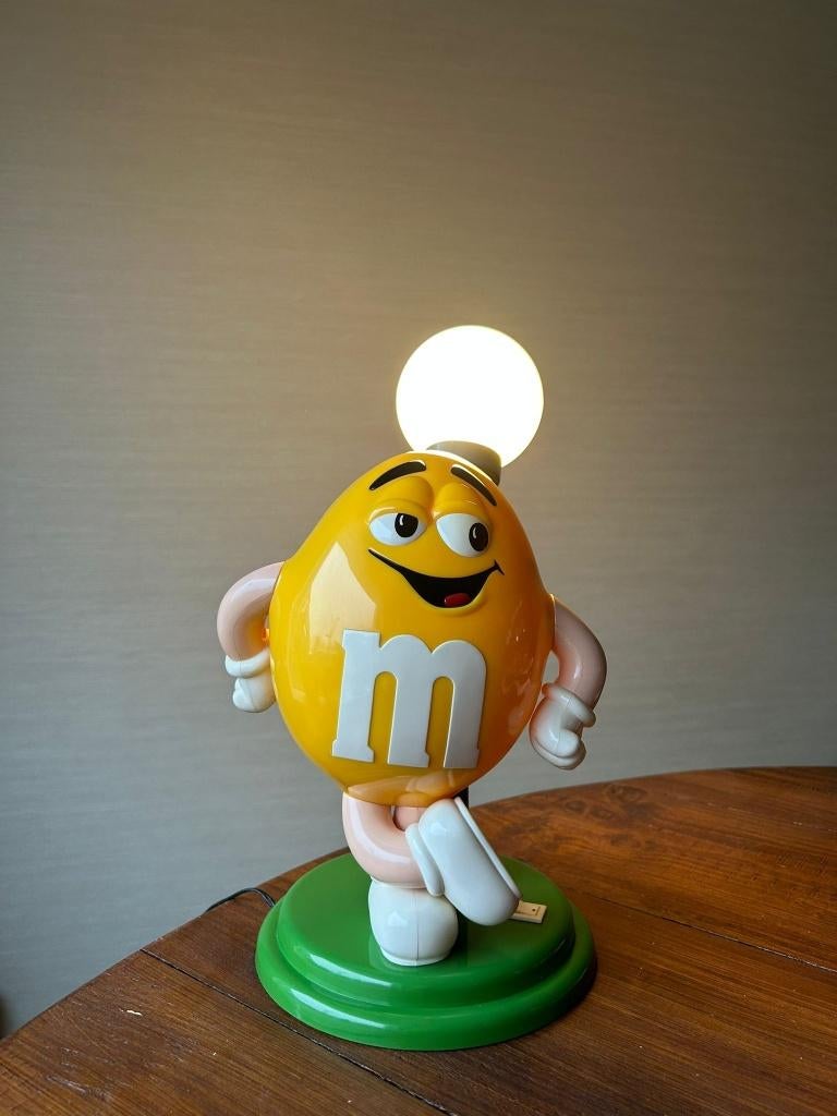 Originele vintage M&M lamp geel – zeldzaam collectors item, Ophalen of Verzenden, Zo goed als nieuw, Overige typen