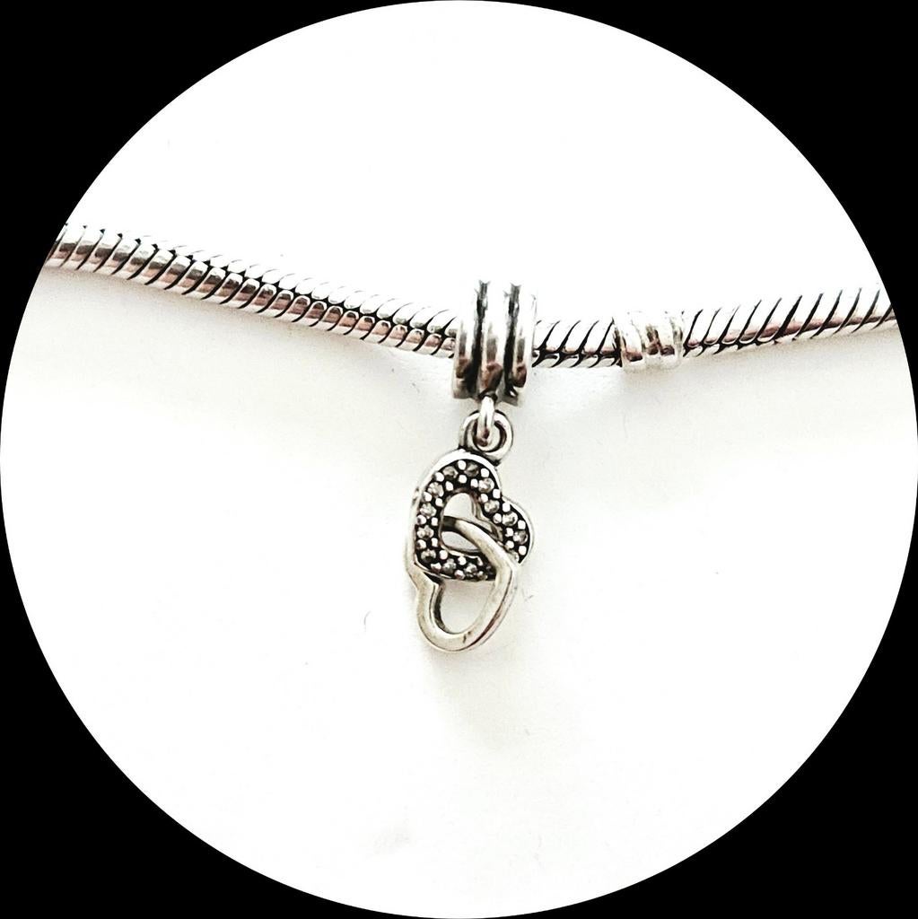 Pandora hanger Verstrengelde Harten 791242CZ / zirkonia, Gebruikt, Pandora, Ophalen of Verzenden, 1 bedel
