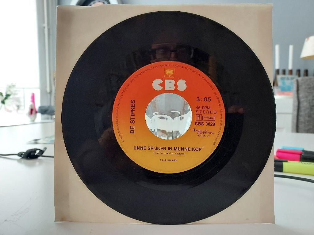 7" Single De Stipkes - Unne Spijker In Munne Kop / De Bossch, Gebruikt, 7 inch, Single, Ophalen of Verzenden