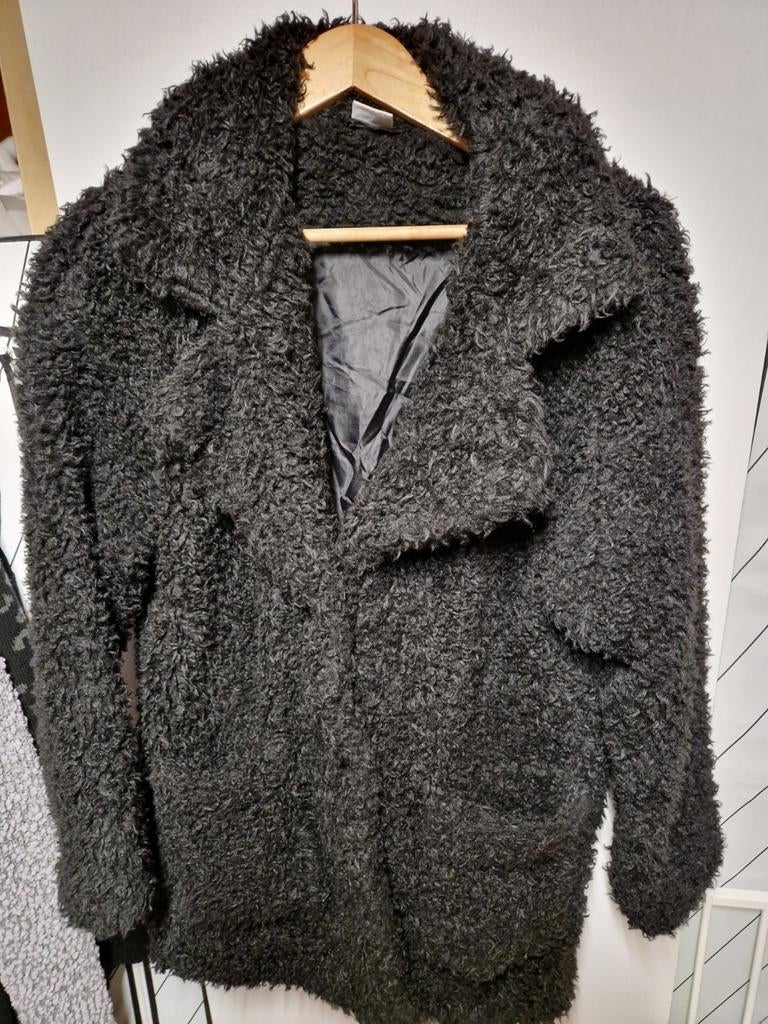 CASUAL LADIES ZWARTE BOUCLE JAS MET KNOPEN MAAT L, Kleding | Dames, Jassen | Winter, Casual ladies, Zwart, Maat 42/44 (L), Nieuw