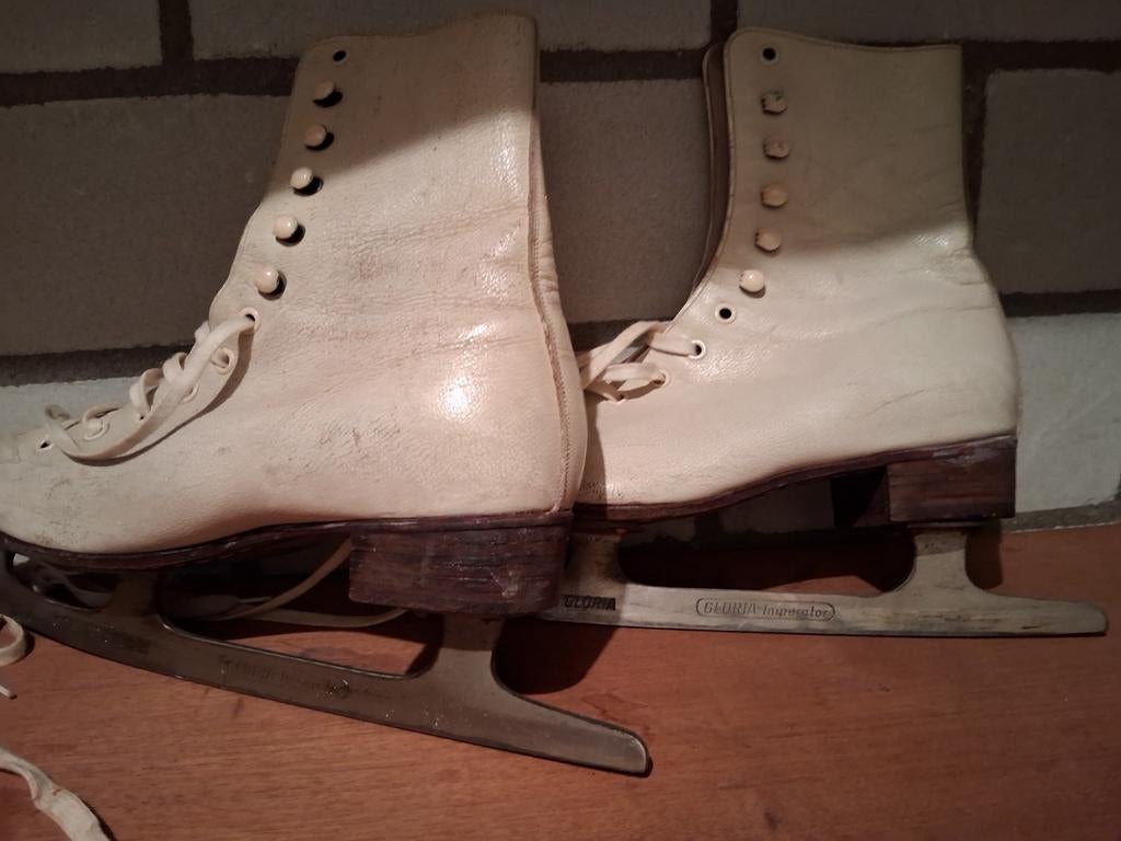 Lederen kunstschaatsen. Maat38. Merk Gloria, Sport en Fitness, Schaatsen, Overige merken, Gebruikt, Ophalen of Verzenden, Kunstschaatsen