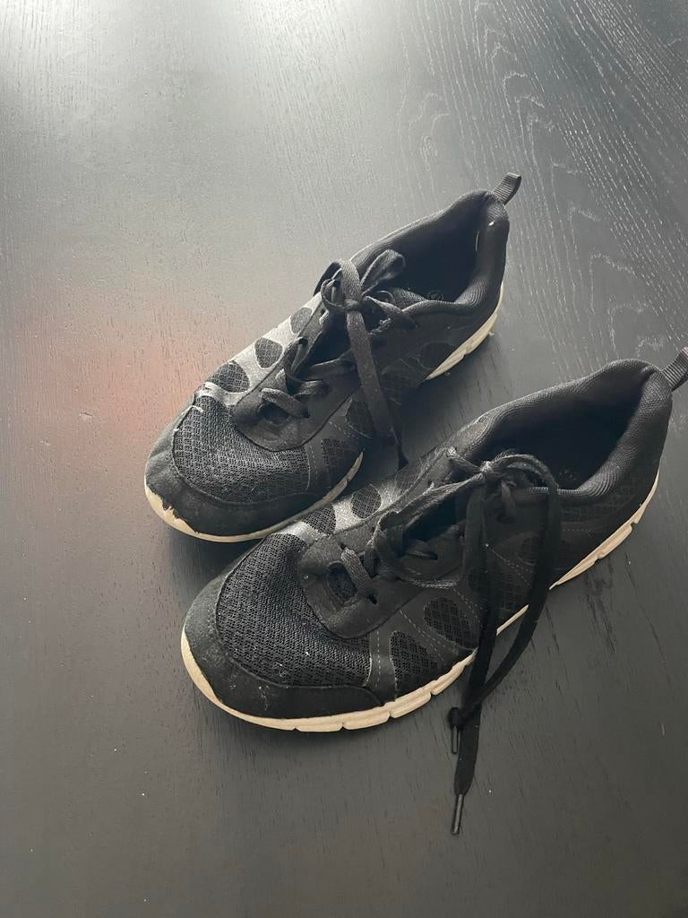 Gymschoenen voor binnensport maat 41, Ophalen, Gedragen, Zwart, Sportschoenen