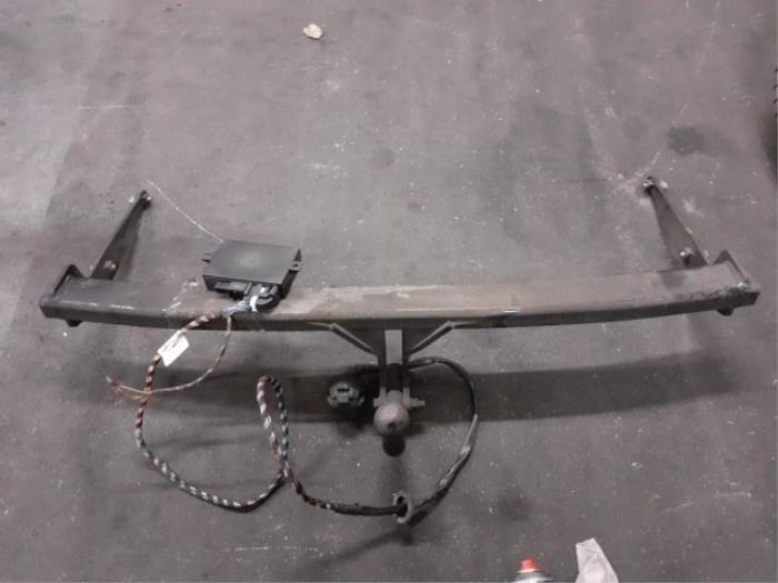 Trekhaak van een Volkswagen Passat, Gebruikt, -, Volkswagen, -