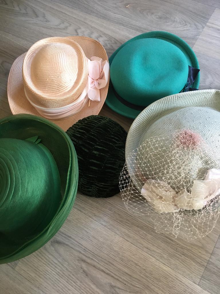 Antieke hoedjes., Ophalen of Verzenden