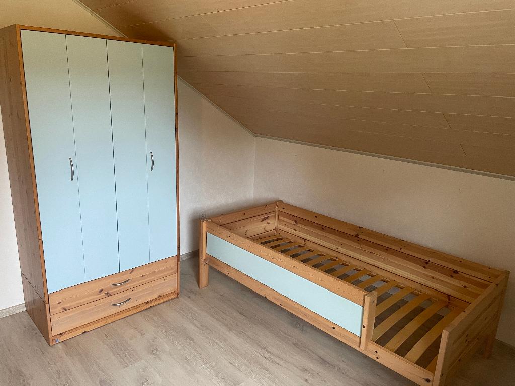 Lifetime Jeugdkamer. Bed, kledingkast, kast, Ophalen, 85 tot 100 cm, Zo goed als nieuw, Lattenbodem