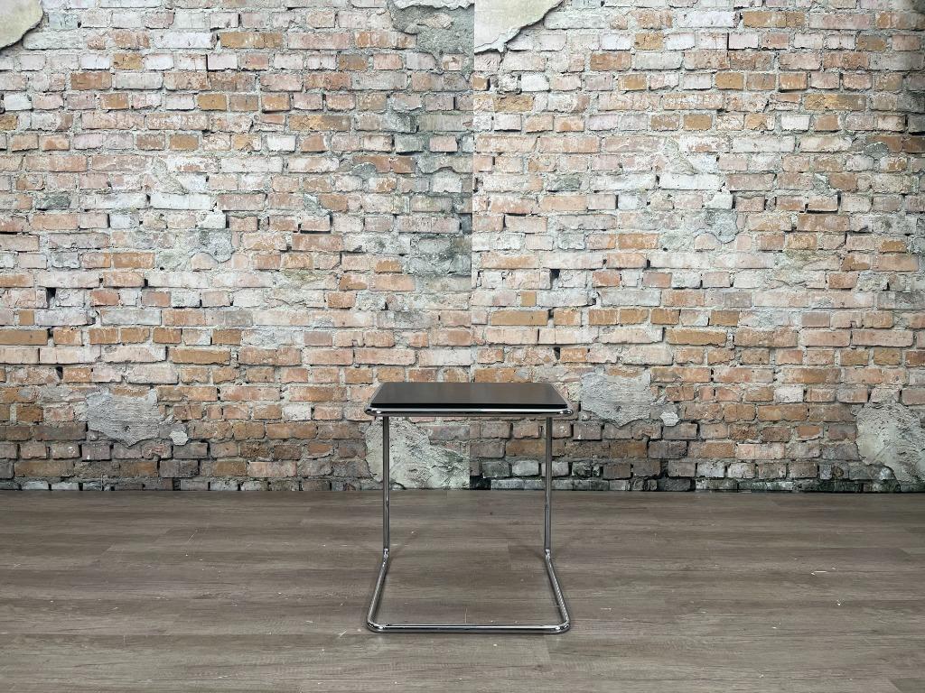 Thonet B97 bij TheReSales, Huis en Inrichting, Tafels | Bijzettafels, Ophalen, Minder dan 55 cm, Gebruikt, Design