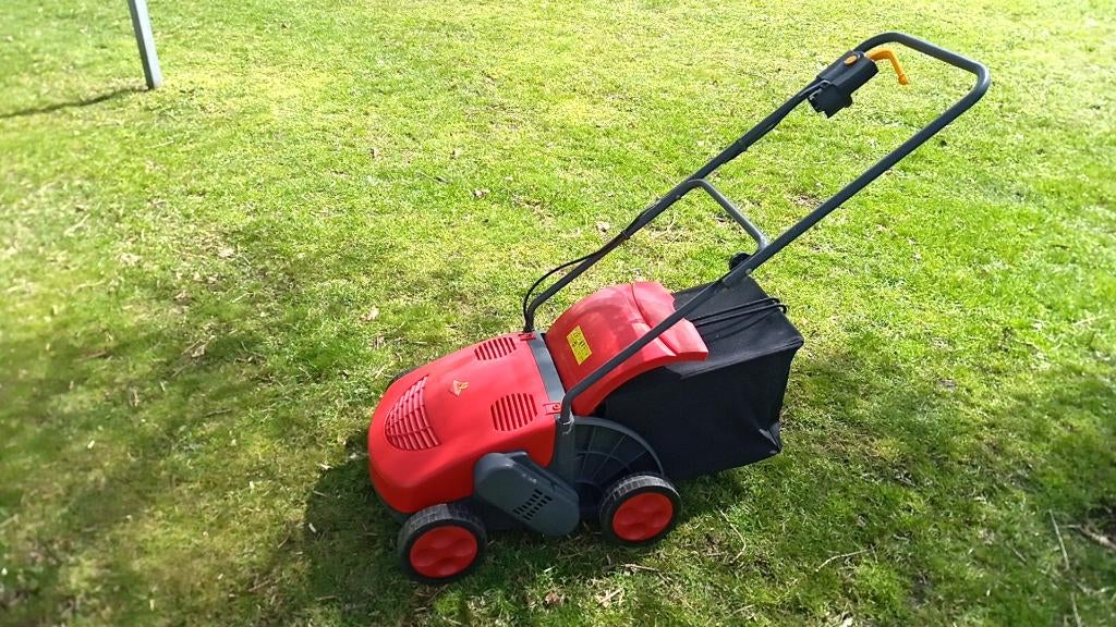 Verticuteermachine, Tuin en Terras, Verticuteermachines, Ophalen, Zo goed als nieuw, Elektrisch