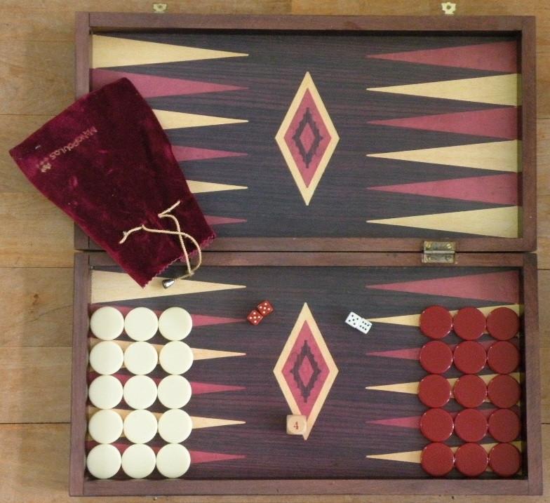 Backgammon in houten koffer. Manopoulos., Ophalen of Verzenden, Zo goed als nieuw