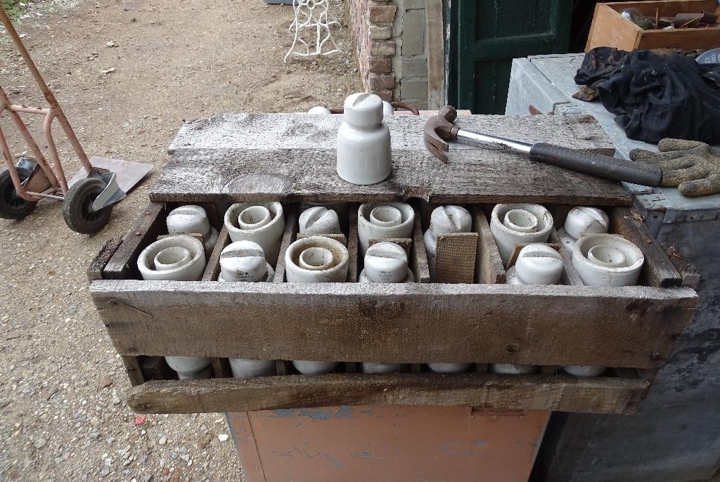 porseleinen isolatoren, Ophalen